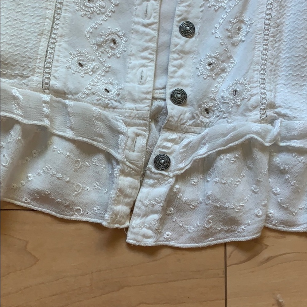 Shirt - Picture 3 of 4